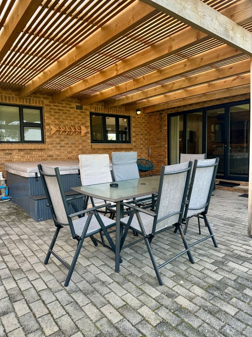 4 Bedroom Property for Sale in Sandbaai Western Cape